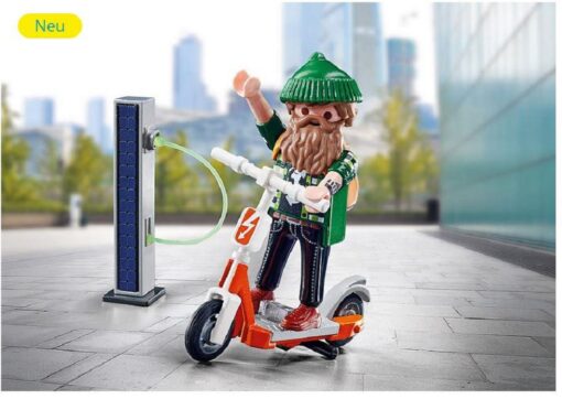 PLAYMOBIL® 70873 Hipster mit E-Roller und Ladestation.